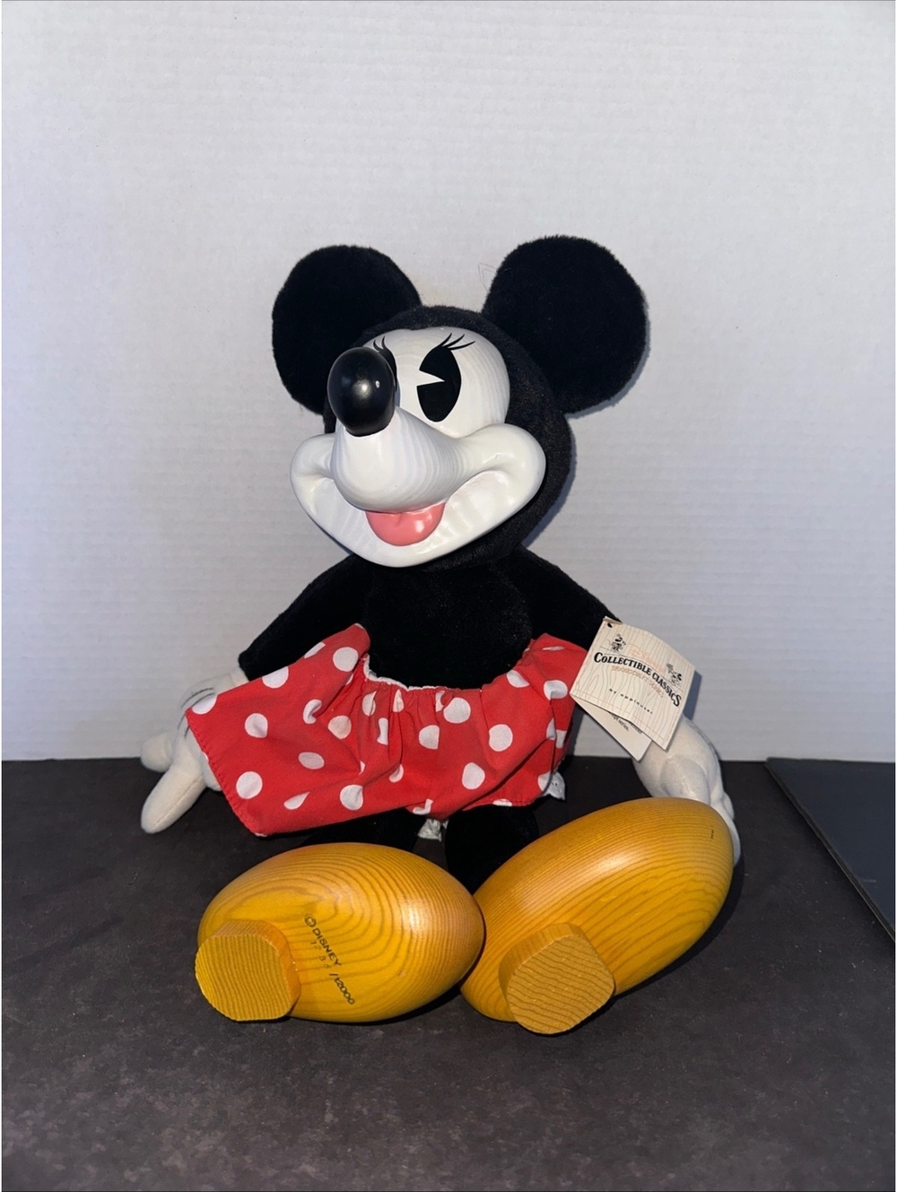 Vintage Disney Minnie Mouse Applause Woodsculpt Series 16” Plush 1989
